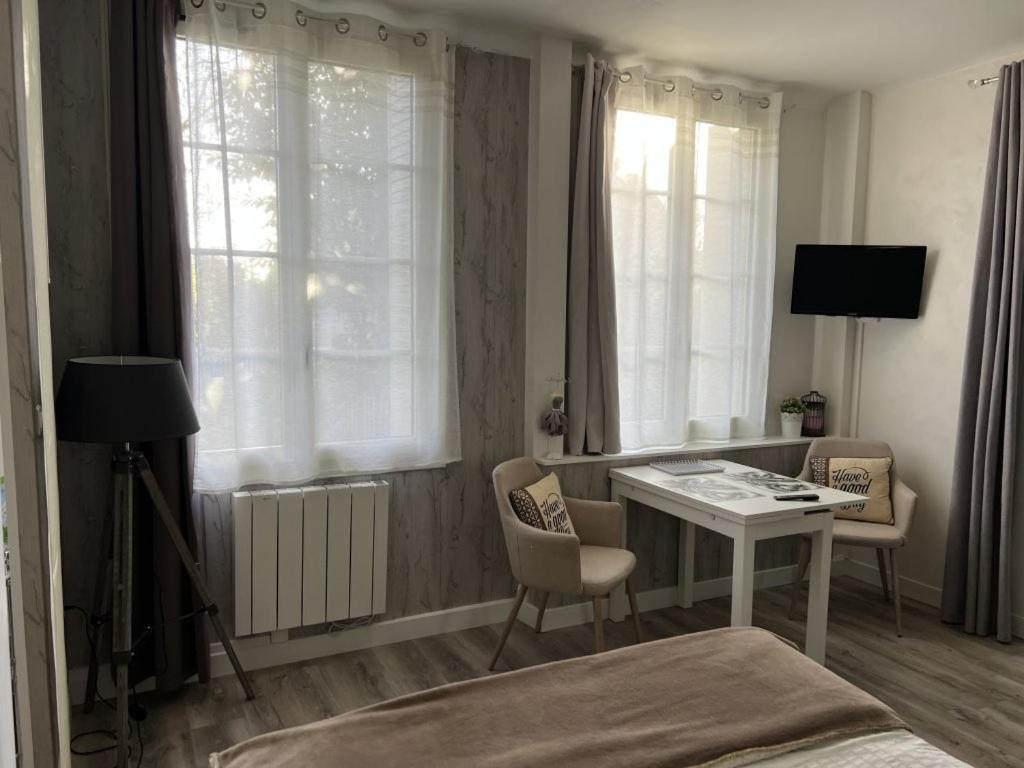 Gites Et Chambres Des Coteaux 圣摩尔德图尔 外观 照片